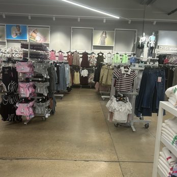 Primark - Shopping Centers Near Me