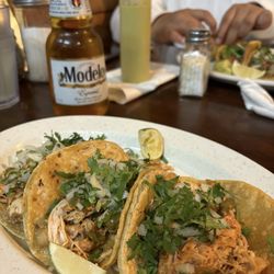 Taqueria Tayahua - Chicken tacos.