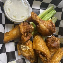 Not well done wings (Carolina gold) Not well done wings (Carolina gold)