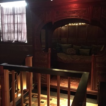 Little Red Day Spa - Art Suite bed - Day Spas Near Me - Seattle, Washington Little Red Day Spa - Art Suite bed - Day Spas Near Me - Seattle, Washington