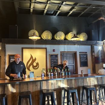 Devils Creek Distillery - The tasting room - Distilleries Near Me - Mammoth Lakes, California Devils Creek Distillery - The tasting room - Distilleries Near Me - Mammoth Lakes, California
