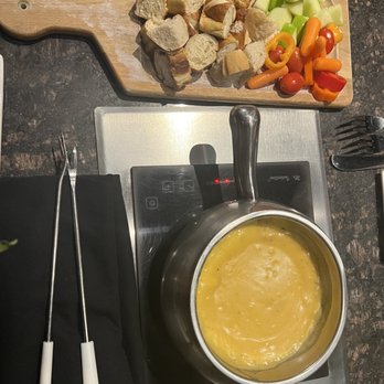 The Melting Pot - Bourbon Bacon Cheddar - Fondue Near Me - Harrisburg, Pennsylvania The Melting Pot - Bourbon Bacon Cheddar - Fondue Near Me - Harrisburg, Pennsylvania
