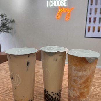 Jooy Tea Shoppe - 3q's, oolong boba milk tea, persimmon drink - Bubble Tea Near Me - Brooklyn, New York