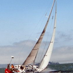 Red Dress Sailing Adventures - Close hauled to the Gate