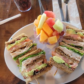Shakers - California club with fruit cup. - Diners Near Me - South Pasadena, California