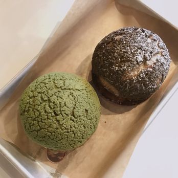 Bibble & Sip - Matcha White Chocolate Cream Puff & Black Sesame Walnut Cream Puff - Coffee & Tea Near Me - New York, New York Bibble & Sip - Matcha White Chocolate Cream Puff & Black Sesame Walnut Cream Puff - Coffee & Tea Near Me - New York, New York