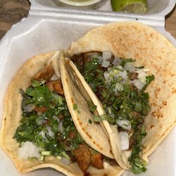 La Papa Loca - Pork taco and steak taco