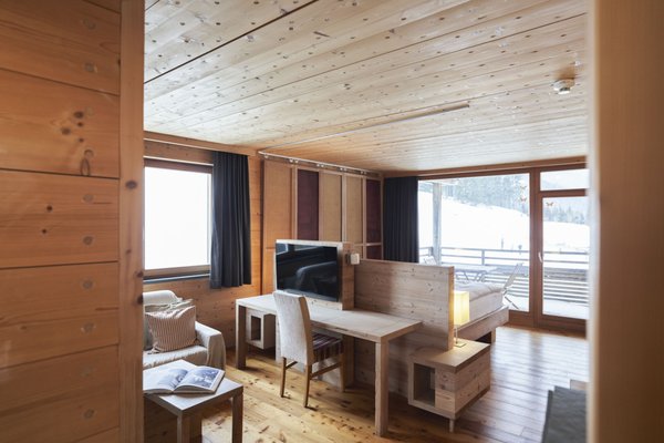Holzhotel Forsthofalm by null