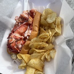 $26 4.5 oz lobster roll $26 4.5 oz lobster roll
