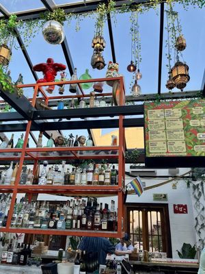 Somerset Bar by null