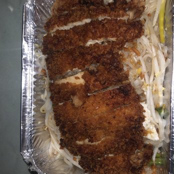 Lemon Thai Cuisine - Crispy Chicken Pad Thai Lunch Special - Thai Near Me - Somerville, Massachusetts Lemon Thai Cuisine - Crispy Chicken Pad Thai Lunch Special - Thai Near Me - Somerville, Massachusetts