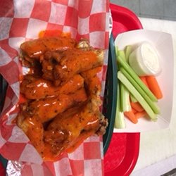 Chimney Rocks Brewing Company - Awesome Wings!