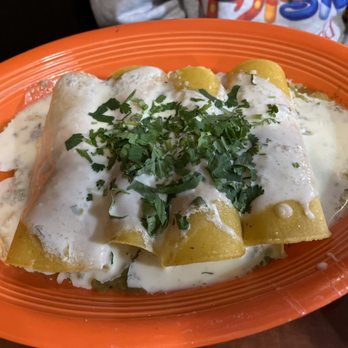Jalisco Mexican Restaurant - Chicken enchiladas - Mexican Near Me - Fulton, Missouri