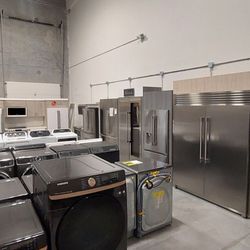 Milcarsky's Appliance Centre' - Appliance showroom.