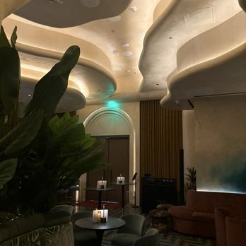 De Fortune - Cocktail Bars Near Me - Houston, Texas