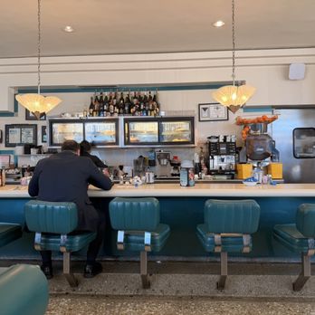Horseless Carriage Restaurant - Counter - Diners Near Me - North Hills, California