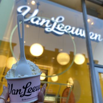 Van Leeuwen Ice Cream - Praline Butter Cake - Ice Cream & Frozen Yogurt Near Me - New York, New York Van Leeuwen Ice Cream - Praline Butter Cake - Ice Cream & Frozen Yogurt Near Me - New York, New York