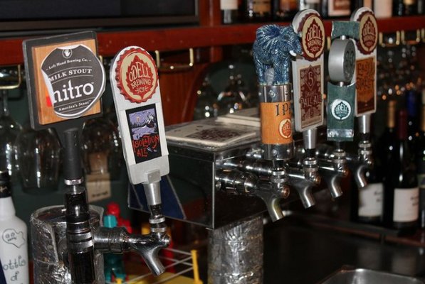 Birdies Golf Bar by null