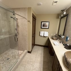 Paradise Point - Master bathroom
