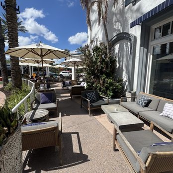 The Hampton Social - Orlando - Outside patio - Seafood Near Me - Orlando, Florida