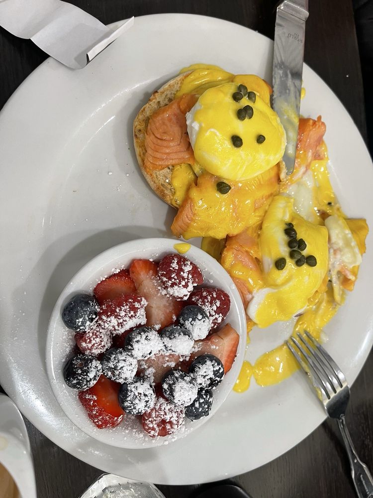 Georgie V's Pancake House — Mexican restaurant in Northbrook