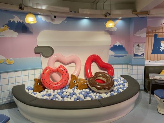 Modern Toilet Theme Restaurant by null