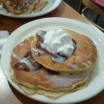Loaded Cafe - Long Beach - Cinnamon pancakes Behind it I got the carmel topped - American Near Me - Long Beach, California