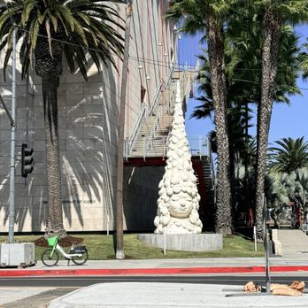 Urban Light at LACMA - Museums Near Me - Los Angeles, California Urban Light at LACMA - Museums Near Me - Los Angeles, California