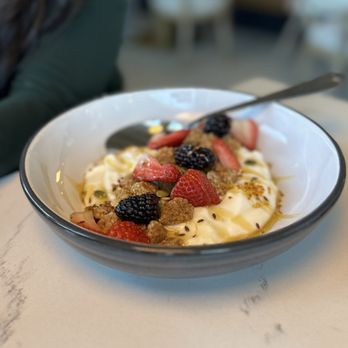 Toasted Del Mar - Berries and Granola - Breakfast & Brunch Near Me - San Diego, California Toasted Del Mar - Berries and Granola - Breakfast & Brunch Near Me - San Diego, California