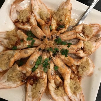 Mayflower Restaurant - Steamed shrimp with garlic sauce: Not as tasty as the presentation makes it appear. It was lacking in flavor and relied on the garlic. - Chinese Near Me - Milpitas, California Mayflower Restaurant - Steamed shrimp with garlic sauce: Not as tasty as the presentation makes it appear. It was lacking in flavor and relied on the garlic. - Chinese Near Me - Milpitas, California