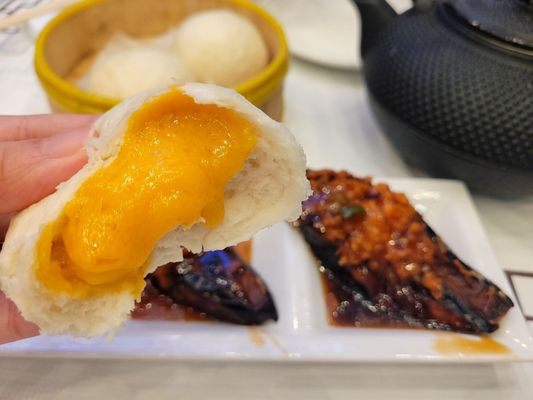 Sun Sui Wah Seafood Restaurant by null