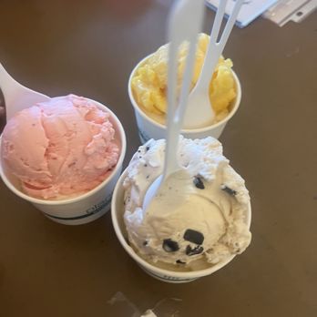 Marco's Cafe - Strawberry, banana rocky Road, mango sorbet, coconut pineapple. - Pizza Near Me - Lotus, California