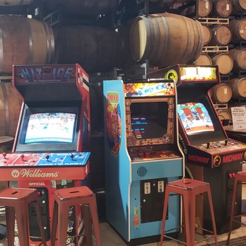 B-52 Brewing Co - Free play arcade video games - Breweries Near Me - Conroe, Texas