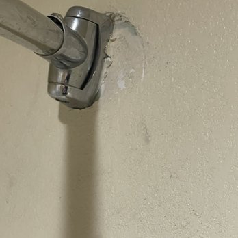 Super 8 by Wyndham Dublin - Shower rod was loose - Hotels Near Me - Dublin, Georgia Super 8 by Wyndham Dublin - Shower rod was loose - Hotels Near Me - Dublin, Georgia