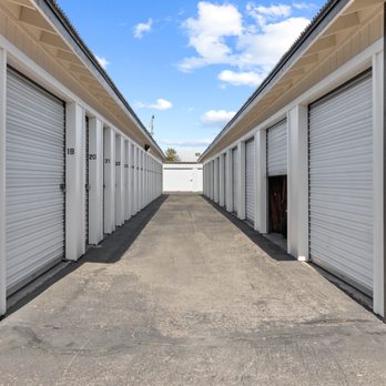 Shield Storage - Self Storage Near Me - Los Banos, California Shield Storage - Self Storage Near Me - Los Banos, California