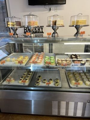 Tonnie's Minis by null