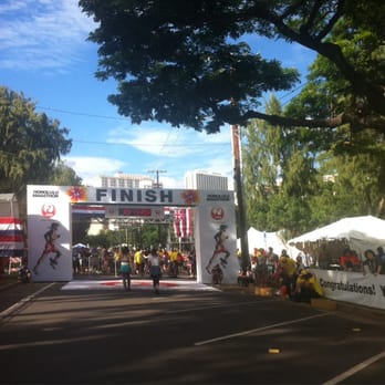 Honolulu Marathon - 10 hours later but hey, I made it! - Races & Competitions Near Me - Honolulu, Hawaii