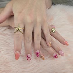 Nuni Nails