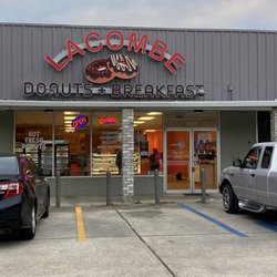 Lacombe Donuts and Breakfast - Store front