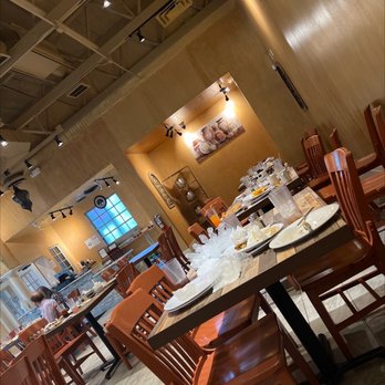 Dimassi's Mediterranean Buffet - Dining inside a dumpster! - Mediterranean Near Me - San Antonio, Texas