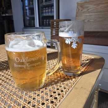 Oakflower Brewing - My Husband & I's Beers. Left (mine): i believe it was a limited time collab they did Right (husband): i believe he got cloudripper - Breweries Near Me - Long Hill, New Jersey