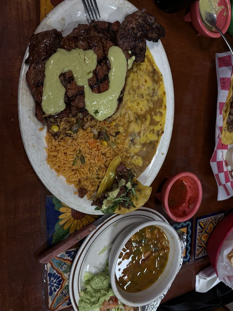 LaLo's Mexican Grill Logo