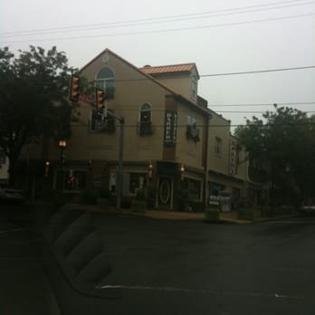 Daryl's Pastries - Bakeries Near Me - Glenside, Pennsylvania