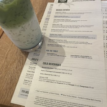 True Food Kitchen - Brunch menu and (pre-stirred) iced lavender matcha latte - Vegetarian Near Me - Pasadena, California True Food Kitchen - Brunch menu and (pre-stirred) iced lavender matcha latte - Vegetarian Near Me - Pasadena, California