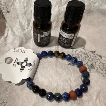 Old Barrel Tea - Essential oils w/ Bracelet - Tea Rooms Near Me - Golden, Colorado
