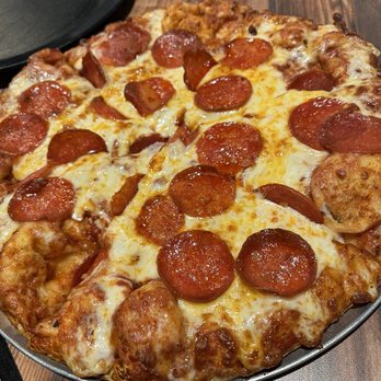 Round Table Pizza - Pepperoni small 9.5" - Pizza Near Me - Richmond, Texas