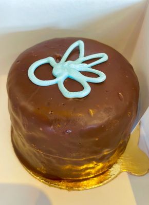 Azucar Bakery by null
