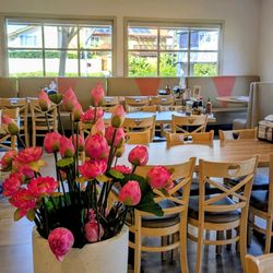 Pho G-Beef - Great dining area