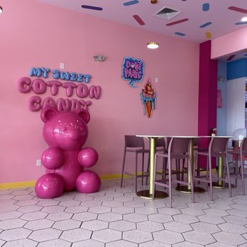 Icy-N-Spicy - Photo op area - Desserts Near Me - Miramar, Florida Icy-N-Spicy - Photo op area - Desserts Near Me - Miramar, Florida