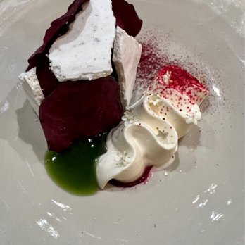 Elemento - Smoked beetroot velvet - Modern European Near Me - Porto, 13